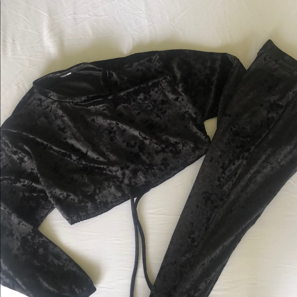 Fashion Nova Women’s Velour Crop Leggings set